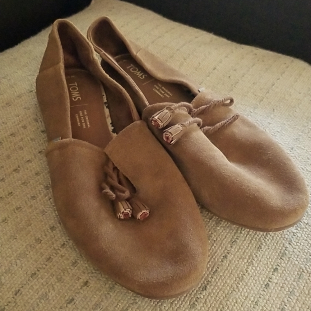 Toms Suede Flats
